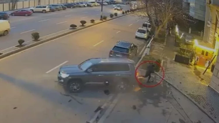 Bakıda piyada ölümdən saniyəlik fərqlə qurtuldu - ANBAN VİDEO