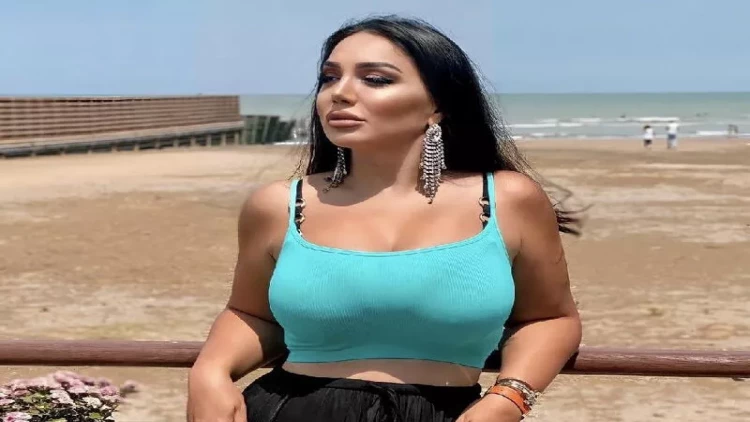 Azərbaycanlı müğənni 19 min manatlıq boyunbağısını NÜMAYİŞ ETDİRDİ - FOTO