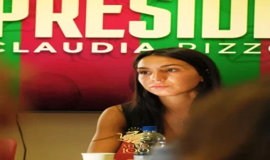 Ölkəsində futbol klubunun ilk qadın prezidenti seçildi - FOTOlar