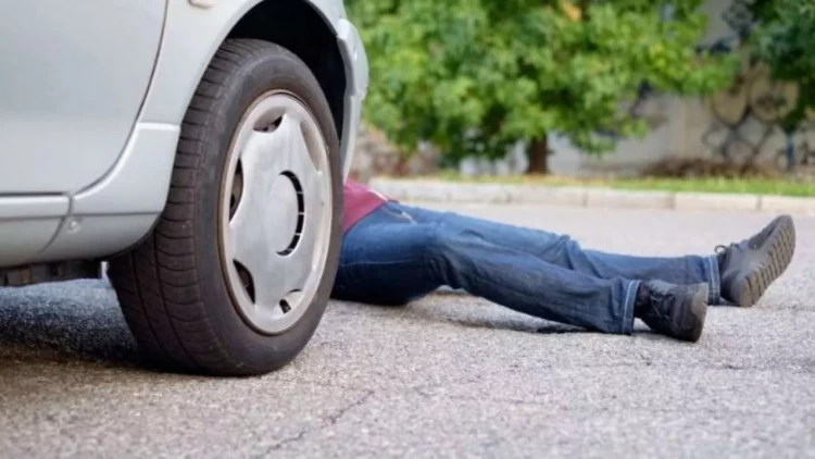 Maşınla adam öldürən müəllimə: 