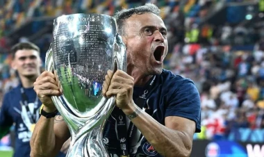 İlin ən yaxşı məşqçisi seçildi - FOTO