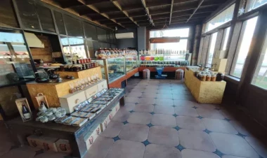 Bakıda restoranda biabırçı görüntülər - FOTO