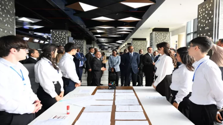 Ruanda Prezidenti “ASAN Xidmət” mərkəzinin fəaliyyəti ilə tanış olub - FOTO