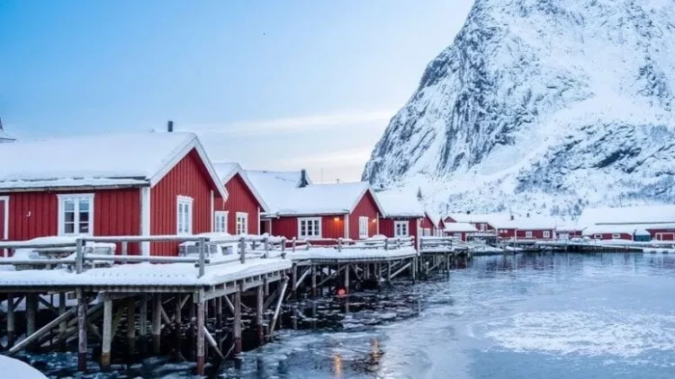 7 ay qış yaşayan norveçlilər evlərini belə isidir: Təbii və sərfəli üsul