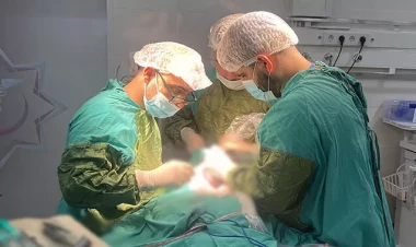 Meyitdən 19 yaşlı gəncə ürək transplantasiya edildi - Azərbaycanda ilk