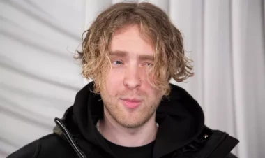 “Xalq artisti” adı əlindən alına bilər