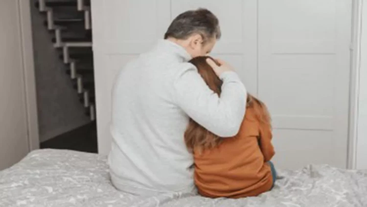 “İnternet qurbanı olan 15 yaşlı qızım onun tələsinə düşdü…”