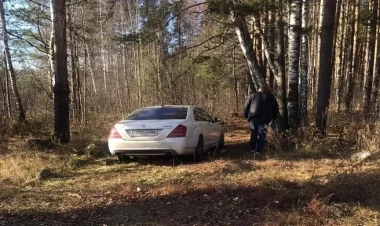 Azərbaycanlı biznesmen itkin düşdü, maşını meşədə tapıldı - FOTO