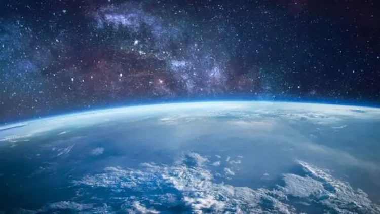 Yerin orbitində fırlanan sirli obyekt - 60 ildir buradadır...