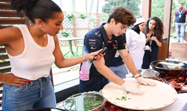 Formula 1 pilotları Bakıda qutab bişirdilər! - FOTOlar