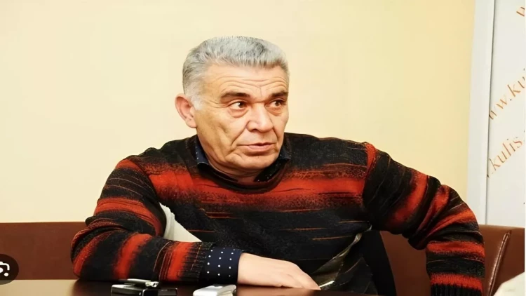 Azərbaycanll şair reanimasiyaya yerləşdirildi - FOTO