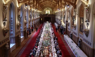 Trampın şərəfinə 47 metrlik süfrə: Menyuda nələr olub? - FOTO