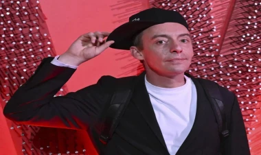 Pəncərədən yıxılan aktyor reanimasiyaya yerləşdirildi - FOTO