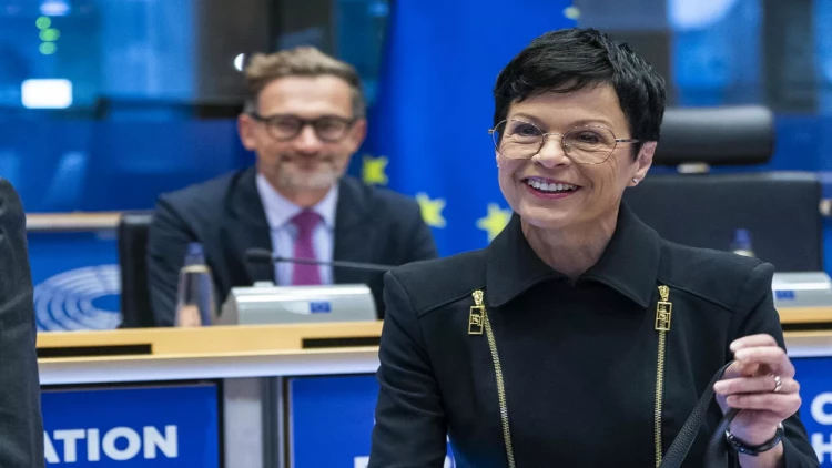 Marta Kos Azərbaycana gəlir