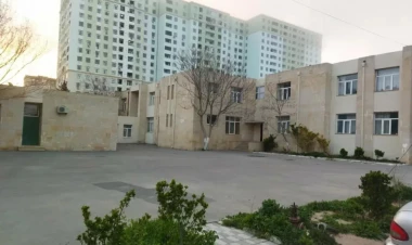 Bakıda bağçada bədbəxt hadisə - Xəsarət alan var