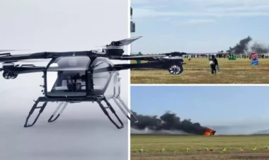 Çində uçan maşınlar havada toqquşdu - FOTO