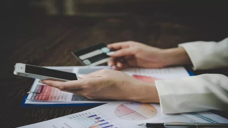 Krediti daha tez necə bağlamaq olar? - Ekspert sadə üsulu açıqladı