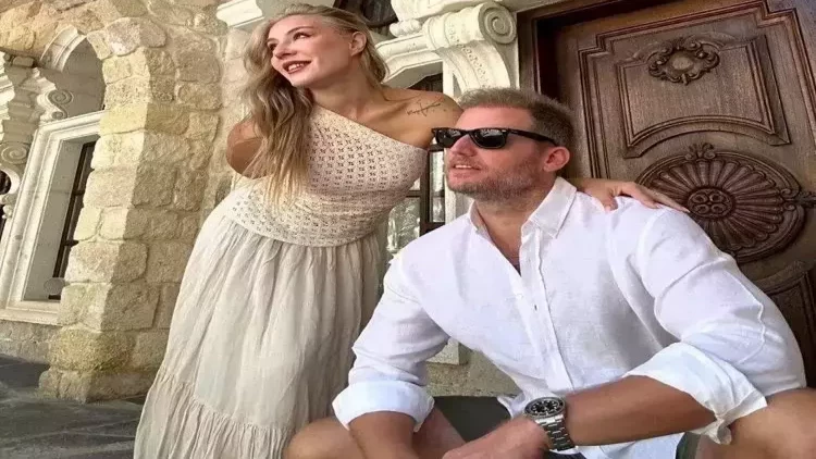 Ana bətnində itirdiyi körpəsindən danışdı - FOTO