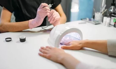 Gel dırnaqların bilinməyən fəsadları: Gözəllik yoxsa genetik zərər?