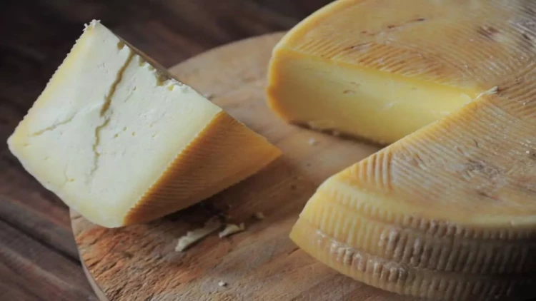 Bu şəxslərə 30 qramdan artıq pendir yemək olmaz - Açıqlama