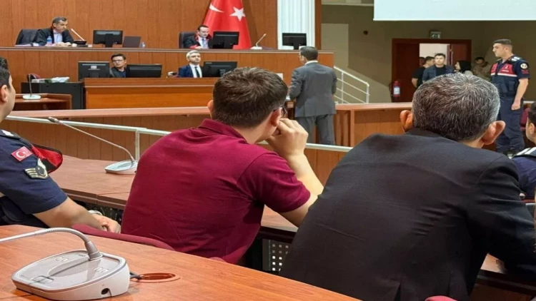 İmamoğlunun məhkəməsi keçirilir - VİDEO