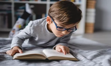 Dərs oxumaqdan xəstəxanaya düşdü