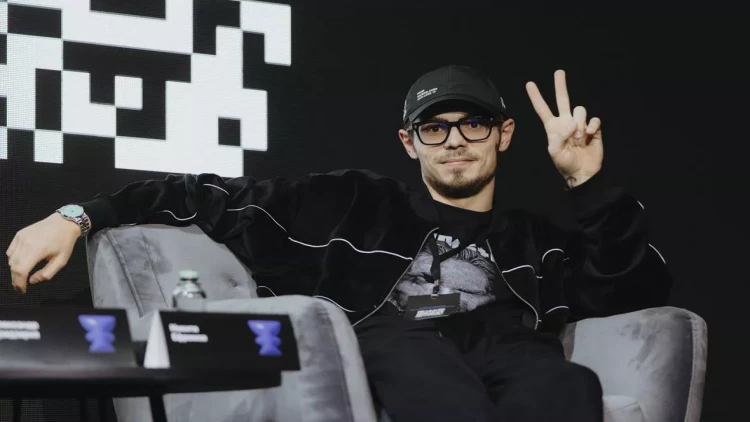 Tanınmış bloqer Rusiyada terrorçuçu siyahısına salındı - FOTO