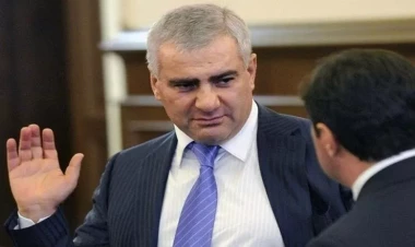 Karapetyan həbsdə qaldı