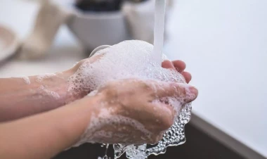 60% kişi tualetdən sonra əllərini yumur – ALİMLƏRDƏN ŞOK