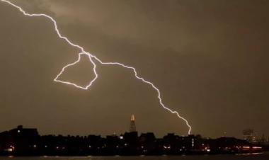 İldırım 18 nəfəri evsiz qoydu