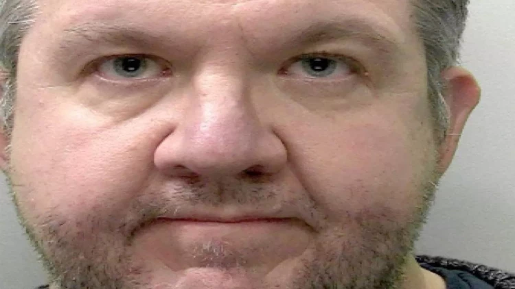 Cərrah sığortadan pul almaq üçün öz ayaqlarını amputasiya etdi - FOTO