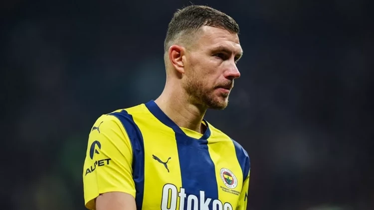 Edin Ceko qəzaya düşdü - aylarla futbol oynamayacaq  - FOTO