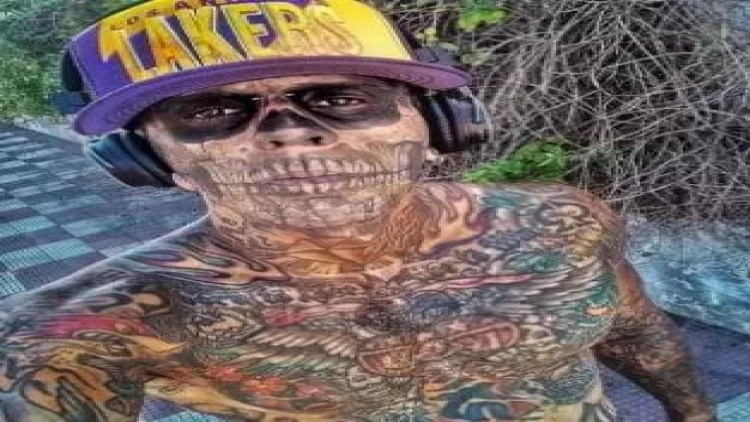 Bədəni 95 faiz döymə idi - yeni FOTOları şoka saldı