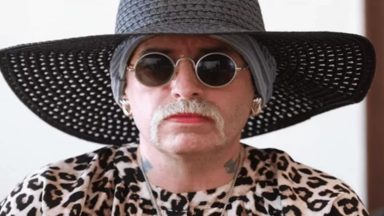 Qadın həbsxanasına girmək üçün cinsini DƏYİŞDİ