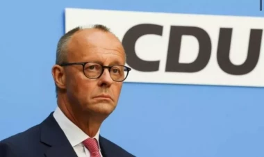 Merz: Zelenski ilə Putin arasında görüş olmayacaq