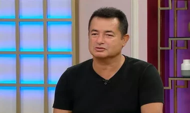 4 qadın Yunanıstanda Acuna görə restorandan QOVULDU - FOTO