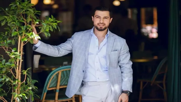 Namiq Qaraçuxurlu bahalı avtomobili ilə DİQQƏT ÇƏKDİ - VİDEO