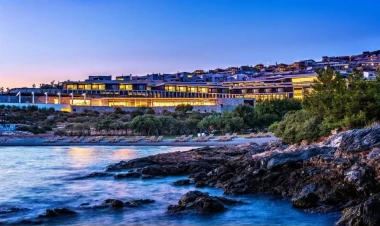 Türkiyəli aktyor 3 milyona EV ALDI - FOTO