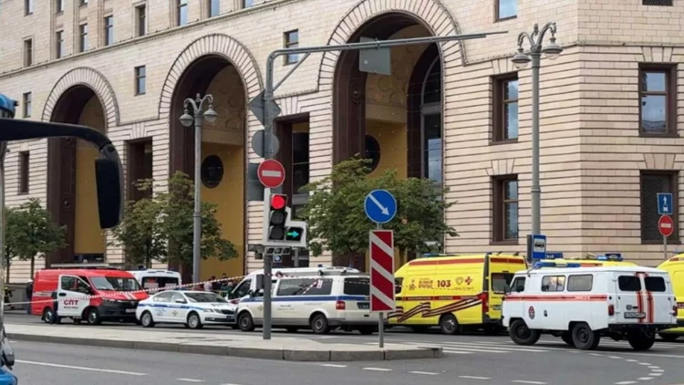 Moskvada Mərkəzi Uşaq Mağazasında PARTLAYIŞ - ölən var - FOTO