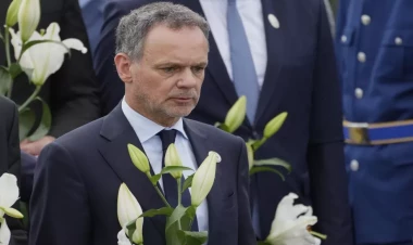 Niderland hökumətində sanksiya böhran - 9 nazir vəzifəsindən getdi