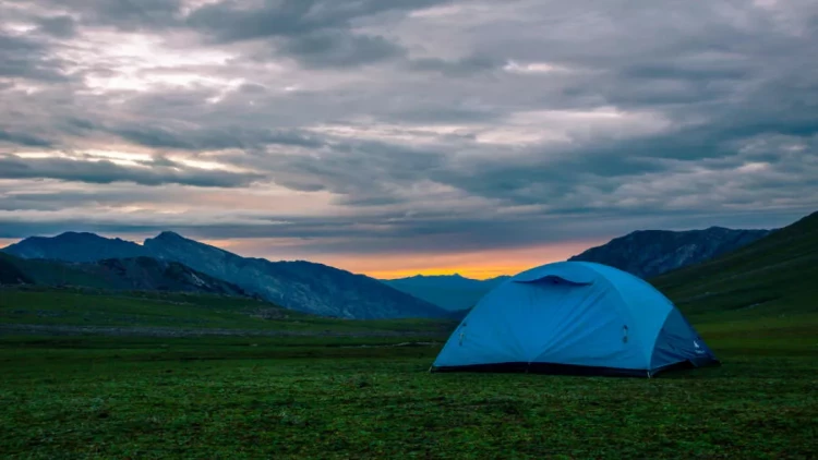 Açıq havada kempinqə üstünlük verənlərə XƏBƏRDARLIQ - VİDEO