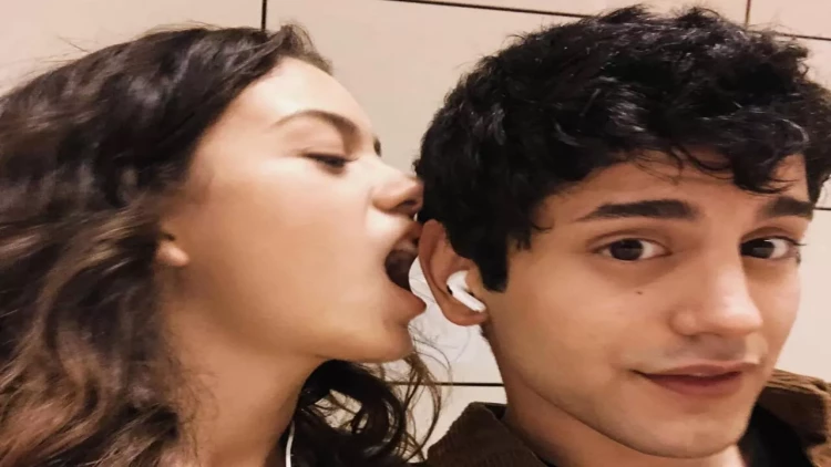 Ağac aşdı, “Möhtəşəm Yüz il