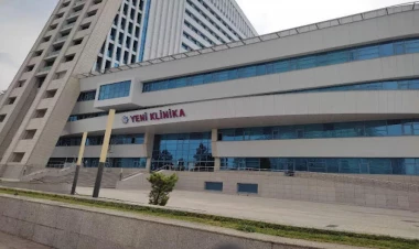 “Yeni Klinika”da 5 saatdır xəstəyə baxan yoxdur - ŞİKAYƏT