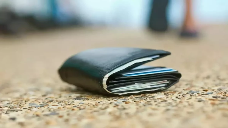 Ümidini itirmişdi - İtmiş pul qabı 11 il sonra görün haradan tapıldı - FOTO