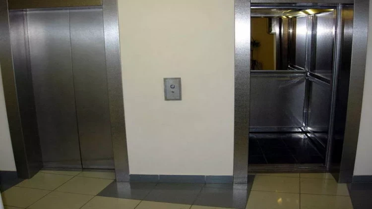 Azərbaycanda fabrikdə FACİƏ - Lift qırıldı, xəsarət alan var