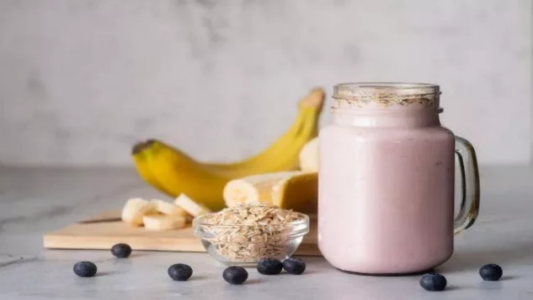 Yulaf sıyığı, yoxsa smuzi: Səhər enerjisi üçün hansı daha yaxşıdır?