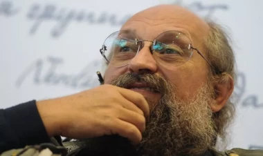 Tanınmış aparıcı Ukraynada axtarışa verildi - FOTO