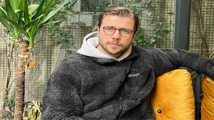 Məşhur aktyor ata olacaq