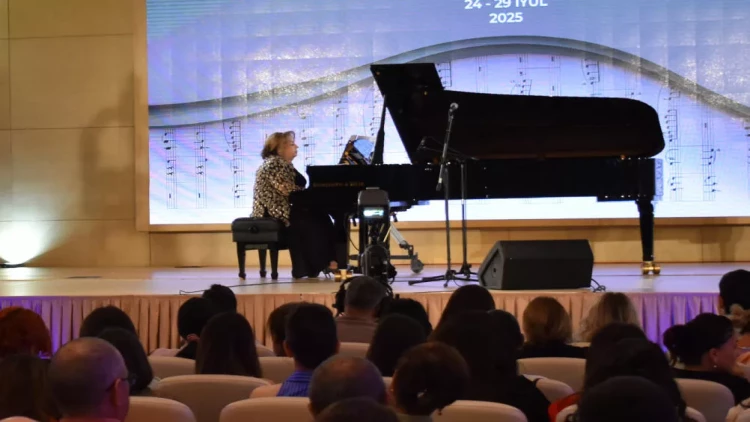 Qəbələ festivalında Üzeyir Hacıbəylinin 140 illiyinə həsr edilmiş konsert təqdim olunub - FOTO