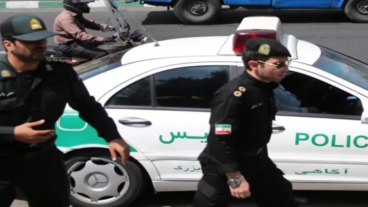 İranda silahlı şəxslər məhkəmə binasına hücum ediblər